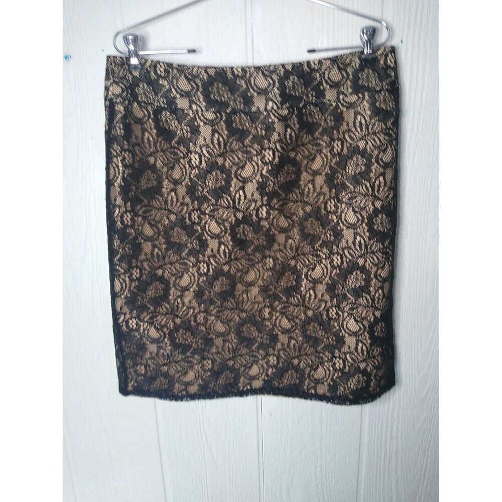 New York and Company Skirt Women's  12 Black Floral Lace Pencil Knee Length NWT